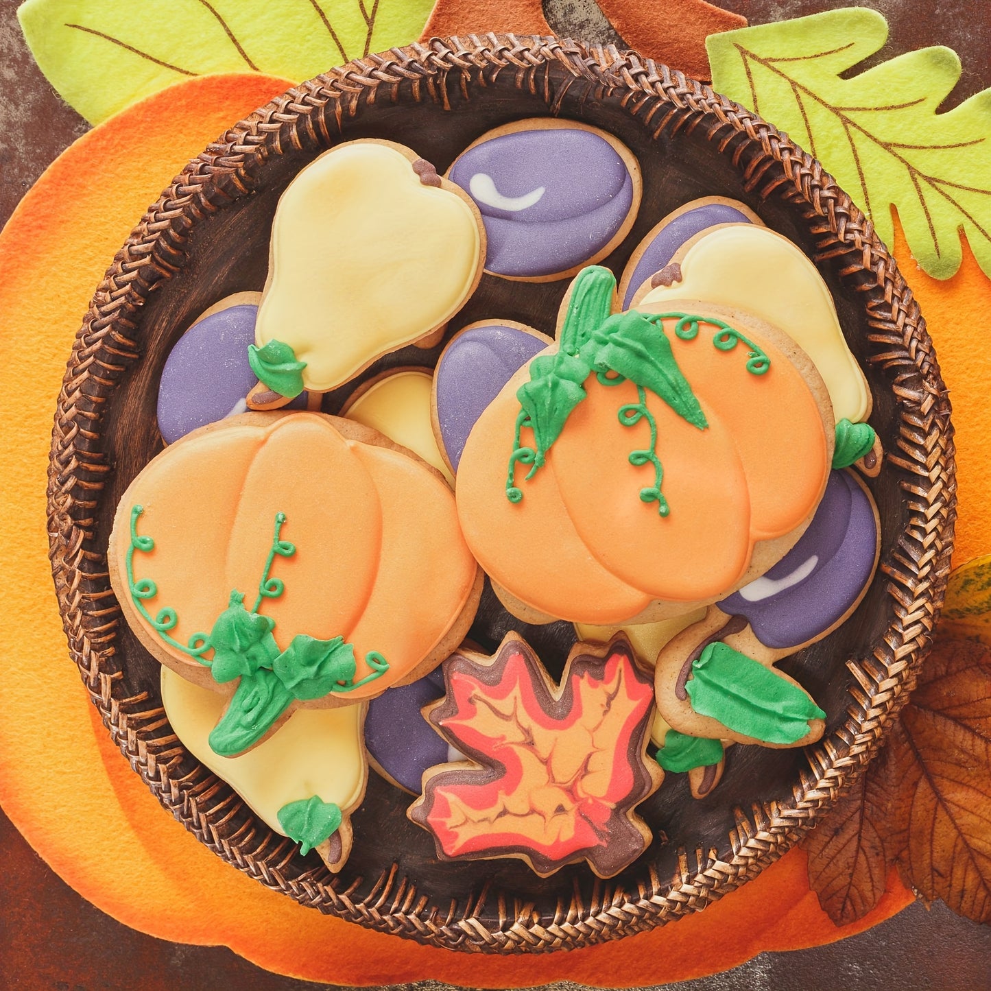 8pcs Autumn Thanksgiving Cookie Cutter Set - Stainless Steel with Pumpkin, Turkey, Maple Leaf & More Shapes for Baking