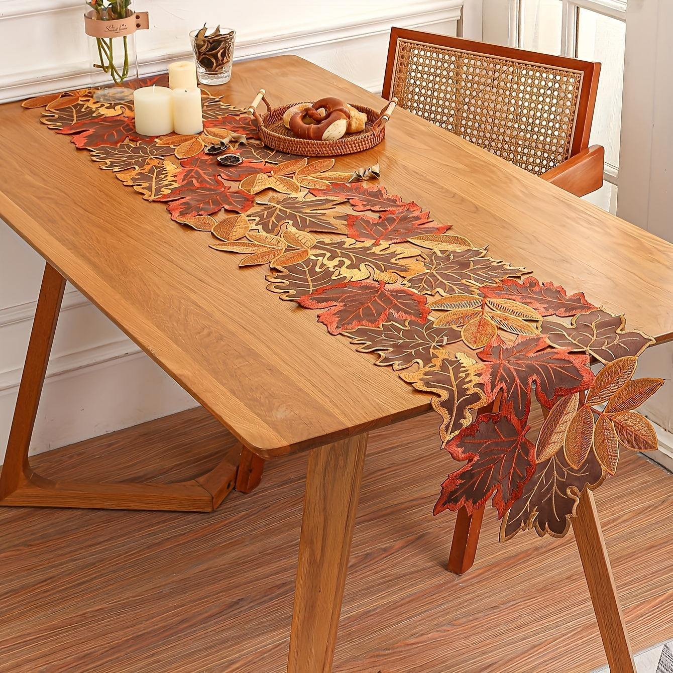 Autumn Maple Leaf Table Runner - Non-Woven Polyester, Perfect for Thanksgiving & Fall Decor, Rectangular