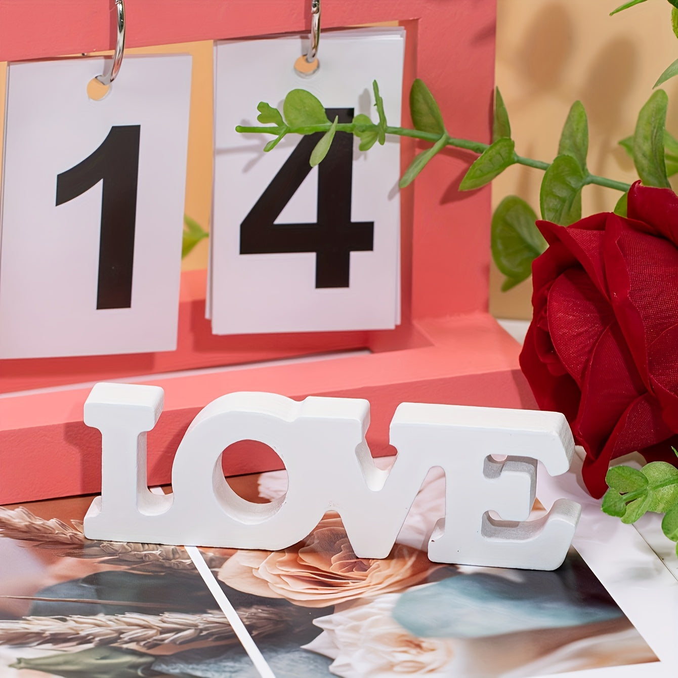 Charming Wooden 'LOVE' Desktop Decor - Ideal for Valentine's Day & Weddings, Adds a Touch of Romance to Any Room