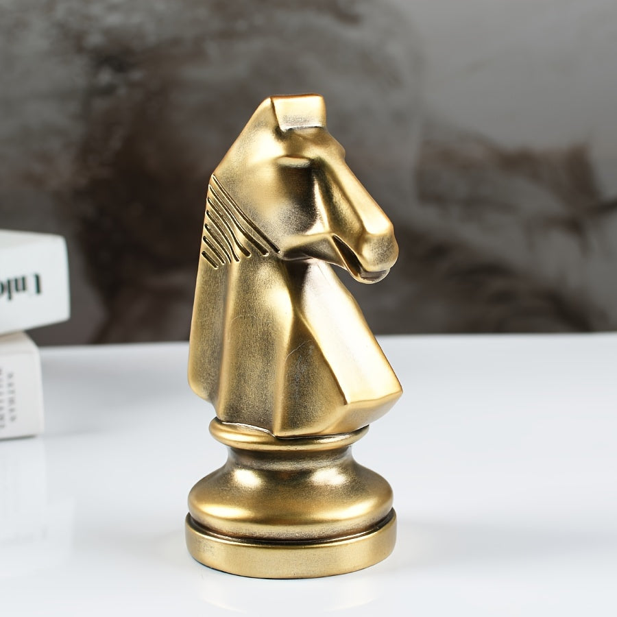 Resin Chess King Decorative Piece: Suitable for Indoor and Outdoor Use, Perfect for Christmas Decorating