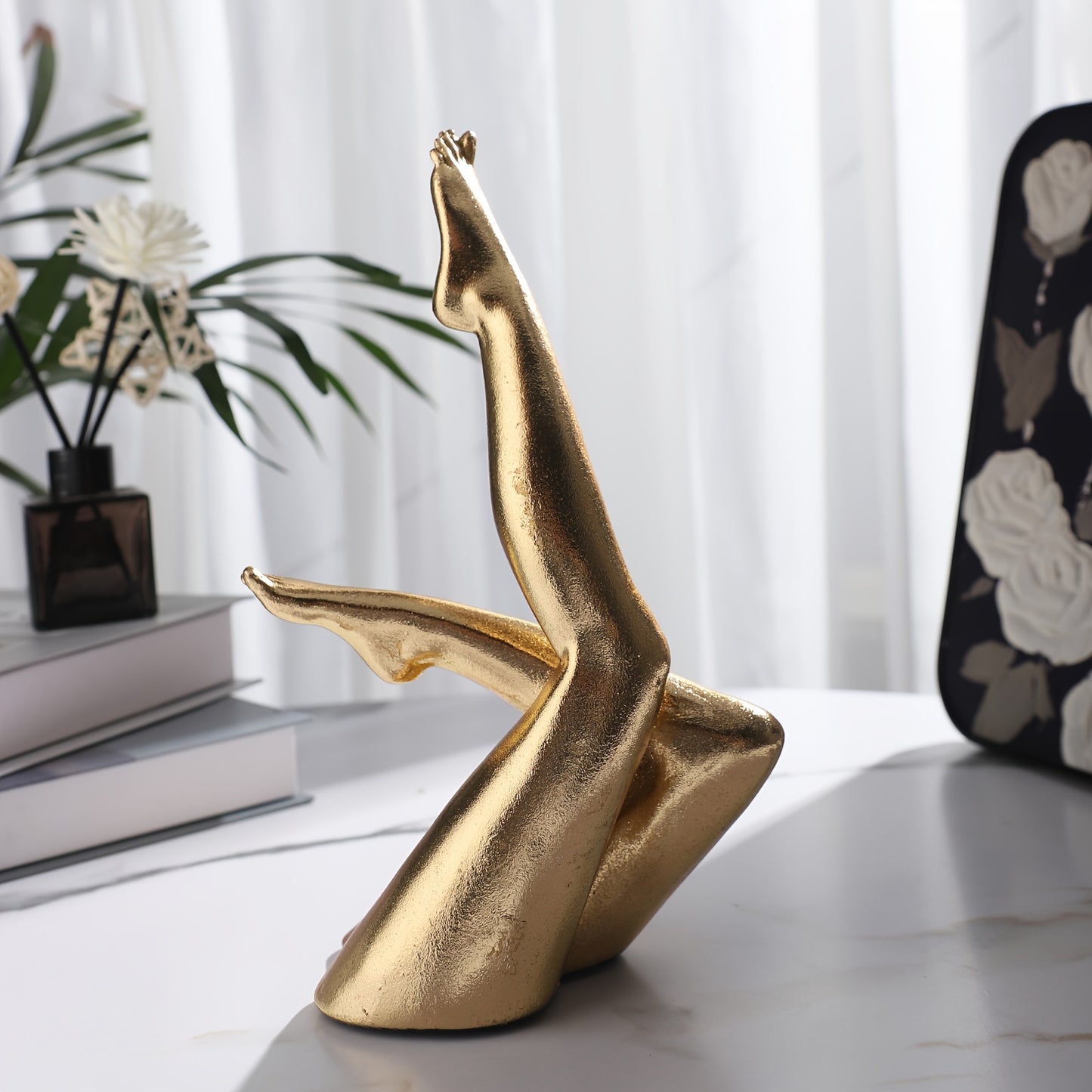 Golden Abstract Leg Sculpture - Resin Home Decor Accent for Living Room, Office Desk & Wine Cabinet - Versatile Indoor/Outdoor Ornament, Perfect Holiday Gift