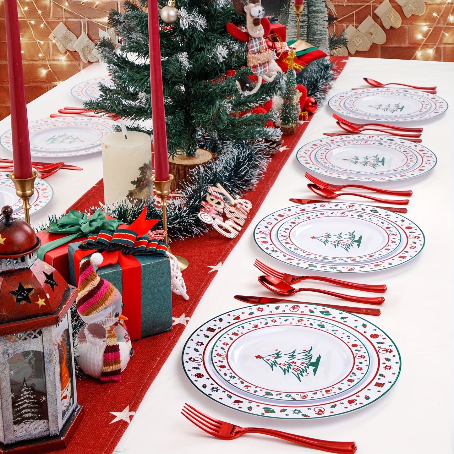 EI 150pcs Christmas Plastic Plates, Christmas Party Decorations, Christmas Plastic Dinnerware Set, Red And Green Plastic Plates With Christmas Tree, Red Plastic Silverware For New Year Party